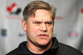 Ryan Walter met son leadership au profit du hockey féminin