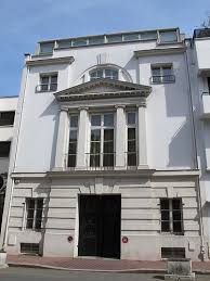 Hotel Particulier 1931 Demeure D Edith Piaf Et De Marcel Cerdan De 1947 A 1949 5 Rue Gambetta Boulogne Billancourt 92 French Architecture Apartment Architecture Architecture Exterior