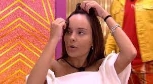 Thaís tem insegurança a sua aparência. Paulo On Twitter Se O Tarcisio Ve A Thais Sem Franja Passa O Asfalto Bbb21 Redebbb