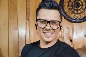 César Jiménez: “Les traigo algo de mí”