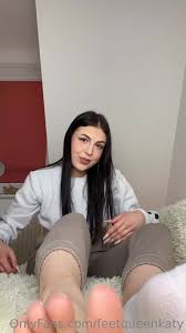 Feet Queen Katy aka feetqueenkaty OnlyFans - Gently kiss my feet and  surprise - Fetish-themed Porn video available for online streaming on  x-fetish.tube