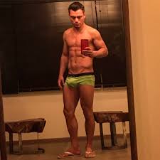 His birth sign is gemini and his life path number is 1. Yahel Castillo Twitterissa Este Mes Voy Con Todo