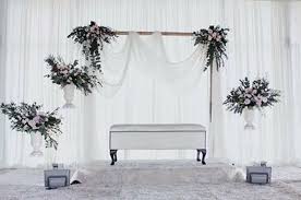 Tentu saja contoh tema acara kebersamaan memang telah banyak dicari oleh orang di internet. 4 Design Pelamin Simple Dan Cantik Blog Sihatimerahjambu