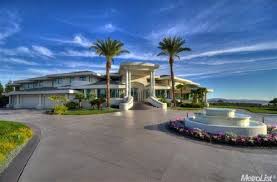 Eddie Murphy Coloca A Sua Mansao A Venda Por 12 Milhoes De Dolares Casas De Luxo Casas Modernas De Luxo Casas Luxuosas