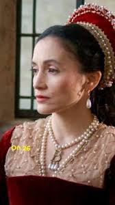 On 26 August 1533, Anne Boleyn began her elaborate confinement at Greenwich  Palace, meant to be a six-week preparation to give birth. Elizabeth was  born 12 days later. See carolineangus.com for mote ...