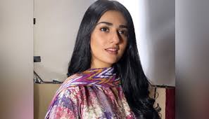 Khan was born on 22 january 1992, in karachi, pakistan. Sarah Khan Turns Heads With Her Beauty In Latest Snap