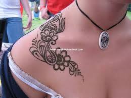 1000 Ideas About Shoulder Henna On Pinterest Henna Henna Shoulder Henna Henna Neck Henna Tattoo Designs