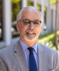 Daniel Ohl's Instagram, Twitter & Facebook