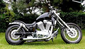 Suzuki Intruder Vs 1400 Thunderbike Umbau Suzuki Bobber Bikes Biker Photography
