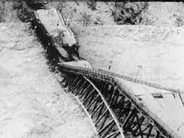 26 January 1938…In the worst ice jam on record at Niagara Falls, NY, ice piles to 30 feet, causing the Falls View Bridge to collapse and burying the Ontario Hydro-Electric Power Commission