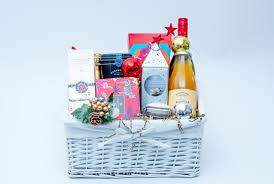 5 Reasons Why You Should Buy Our Gift Hampers - the Flower Shop By LC