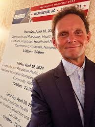 Peter Cloutier's Instagram, Twitter & Facebook