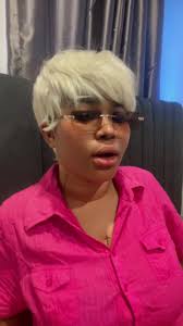 Casual Living Room Style with Vibrant Fashion