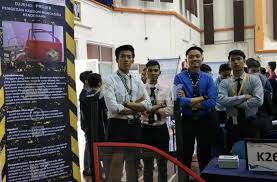 Karbon monoksida terbentuk apabila terdapat kekurangan oksigen dalam proses pembakaran. Semakin Ramai Mati Mengejut Dalam Kereta Ini Yang 4 Pemuda Ini Hasilkan Harap Ada Syarikat Sudi Bangunkan Teknologi Ni Viral Mstar