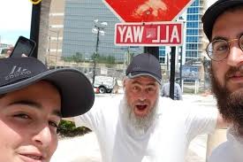 Wacky Walks of Everett (WA): Hours, Address,