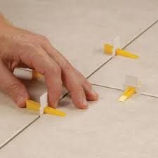 Qep Lash Tile Leveling Aligning And Spacer Clips Part A 96 Pack 99720q The Home Depot Tile Leveling System Carpet Tools Tile Spacers