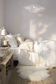 17 ways to make your bed the coziest place on earth yatak odasi dekorasyon fikirleri apartman dairesi dekorasyonu yatak odasi tasarimlari