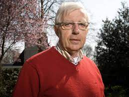 == loopbaan == in 1985 dee. Voormalig Studio Sport Commentator Heinze Bakker 79 Overleden Nos