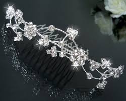 ♥ entdecke hier eine große vielfalt an wunderschönen accessoires für deine hochzeit. Brautschmuck Haarschmuck Haarkamm Hochzeit Kaufland De