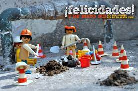 Cabe señalar que en el día del albañil de este año no hay muchos maestros laborando, ni mucho menos festejando con su respectivo taquito placero en la calle. Playmobil Dia Del Albanil Dia De La Santa Cruz Dia De Los Albaniles Santa Cruz Cruz