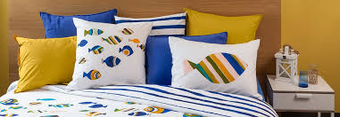 Les bonnes idées pour une décoration. Linge De Maison Style Bord De Mer Housses De Couette Serviettes De Bain Peignoirs Carre Blanc