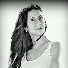 Suzanne Penley's Instagram, Twitter & Facebook