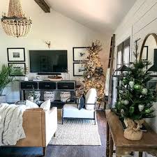 Urban Farmhouse Designs Reclaimed And Repurposed Furniture Urban Farmhouse Designs Christmas Decorations Living Room Decor