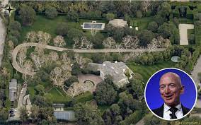 Дже́ффри престон «джефф» бе́зос (англ. Jeff Bezos Beverly Hills Estate Photos Of The 175 Million Compound