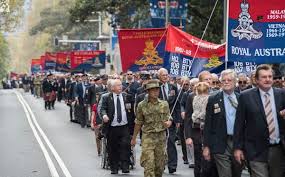 When is anzac day 2021? Photos Anzac Day Dawn Services In Australia New Zealand On Lockdown