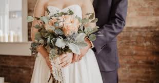 Posing in wedding photography is much more of an art than it is a science, as it requires so much judgement and interpretation. Weddings Archives Page 2 Of 5 Deerfield Golf Club