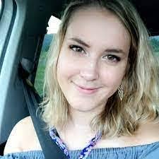 Anna Mentzer's Instagram, Twitter & Facebook