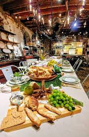 The Paris Market In Savannah Ga Me And My Traveling Hat Savannah Chat Paris Markets Best Lunch Restaurants