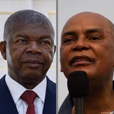 "O MPLA finge ser democrata e a UNITA finge ser oposição"