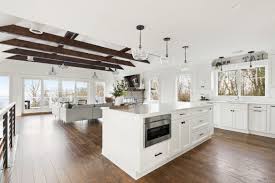 La cuisine américaine ou cuisine ouverte, est comme son nom l'indique, non séparée de la pièce à vivre, salon, séjour ou salle à manger. Cuisine Ouverte Sur Salon 5 Idees D Amenagement Intelligentes Cuisine Salon Zenidees