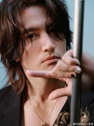 The Clingy,Energetic ,the OG handsome and awesome F3 and  五月天阿信..congratulations for another successful concert again.. stay healhty  guys ..iloveyou 💙🤍💚 age is just a number 💚🤍💙