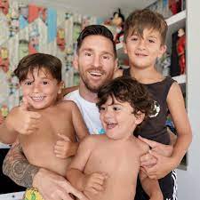 Wikifamouspeople has ranked jorge messi as of the popular celebs list. Lionel Messi Family Wife And Children Sabguru News English