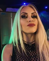 Lavonne Reed's Instagram, Twitter & Facebook