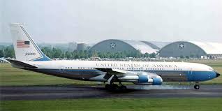 In common parlance the term refers to those air force aircraft specifically designed, built, and used for the purpose of transporting the president. A Visual History Of Air Force One