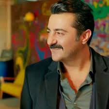 Sevilen erkek oyuncu celil nalçakan kaç yaşında diye soruyorsanız celil nalçakan'ın doğum tarihi 10 haziran 1978 yılıdır. Celil Nalcakan Biyografya