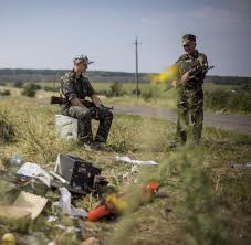 Unsere reporter sind als erste deutsche journalisten an der absturzstelle. Flugzeug In Ukraine Abgeschossen Flug Mh17 Welt