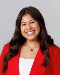 Shoutout to our six #UNLCEHS students selected to be 2025 @unl_nse  orientation leaders! ⭐ Jenny Castor, elementary education, Tecumseh,  Nebraska ⭐ Lorelei Dalton, communication sciences and disorders, San Pedro,  California ⭐ Laila