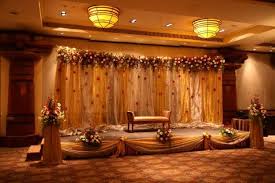 Weddingdecor offers a wide range of decoration items for we off a wide range of products and services for wedding and event decorations including backdrops. Bangalore Stage Decoration Design 336 Stage Flower Decoration Pictures Marriage Stage Dec Engagement Stage Decoration Stage Decorations Wedding Stage Design