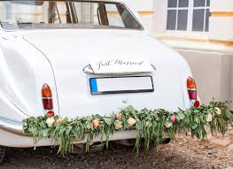 Hochzeitsauto illustrationen und vektorgrafiken istock : Stilvolle Ideen Fur Den Autoschmuck Zur Hochzeit Hochzeitskiste