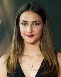 Sandra Escacena's Instagram, Twitter & Facebook