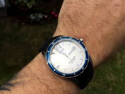 Tough and extremely comfortable to wear, it is the ideal companion for professional divers wishing to explore underwater worlds. Titoni Seascoper Watch Review Page 2 Of 2 Watchreport Com