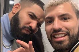 Star Struck Sergio Aguero Snaps Selfie With Drake Backstage At Manchester Arena Gig Manchester Evening News