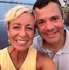 Clean Eating Pineapple Dole Whips!  https://dashingdish.com/recipe/clean-eating-pineapple-dole-whip/ A creamy  frozen treat made in minutes & tastes like pineapple frozen yogurt!