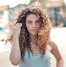 Messy Hair Don T Care Messy Hairstyles Brown Curly Hair Curly Hair Styles