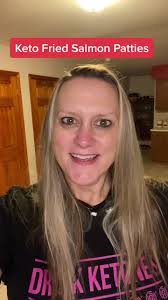 Keto Fried Salmon Patties #keto #salmon #salmonpatties #easyrecipe  #ketorecipes #lowcarb #lowcarbrecipe