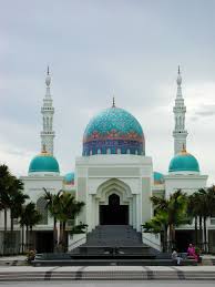 Masjid yang ada di madinah namanya masjid nabawi. 55 Malaysia Mosques Ideas Mosque Beautiful Mosques Masjid